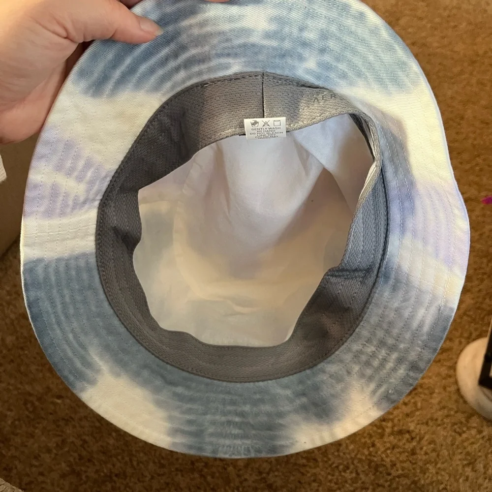 Unisex Adidas Blue and White Bucket Hat Classic Design - Picture 3 of 3